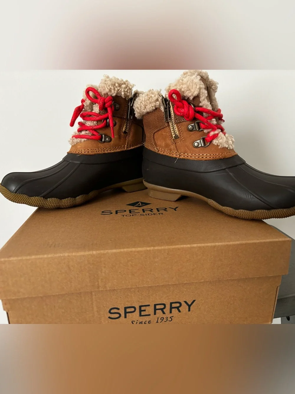 Sperry women’s duck